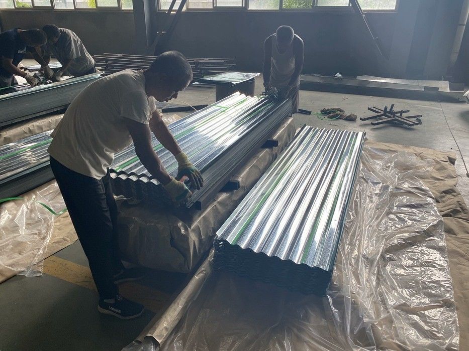 G550 Corrugated Galvanized Roofing Sheet with 40–275g/m² Zinc Coating and 1050mm Effective Width for Roof and Wall Systems